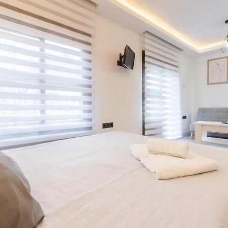 Apartamento Para Dos Al Lado De La Alhambra, En Pleno Centro Granada Esterno foto